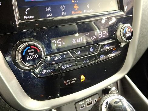 Used 2022 Nissan Murano SV w/ SV Midnight Edition Package image 17