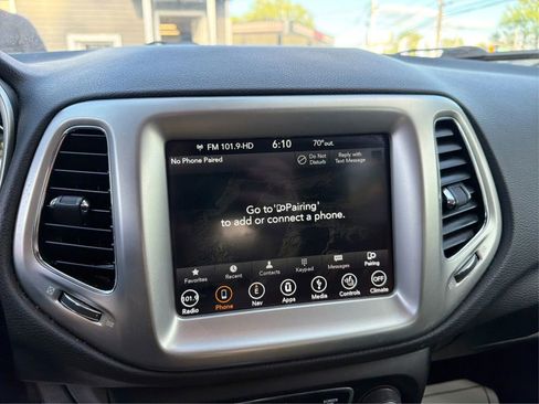 Used 2018 Jeep Compass Latitude w/ Popular Equipment Group AWD/4WD image 18