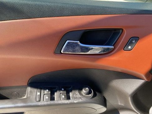 Used 2016 Chevrolet Sonic LT image 17