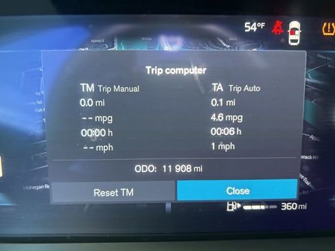 Certified 2025 Volvo XC60 B5 Plus image 21