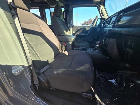 Used 2022 Jeep Wrangler Unlimited Sport image 11