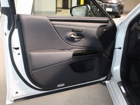 Certified 2023 Lexus ES 350 w/ Premium Package image 11