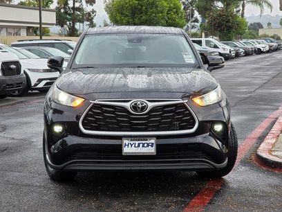 Used 2024 Toyota Highlander LE