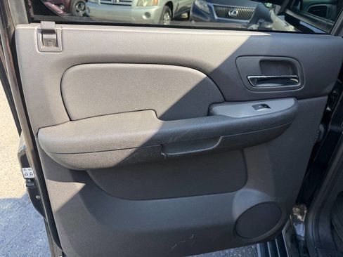 Used 2010 Chevrolet Suburban 2500 LS w/ Skid Plate Package image 32