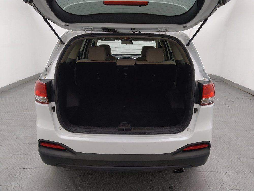 Used 2017 Kia Sorento FWD image 29