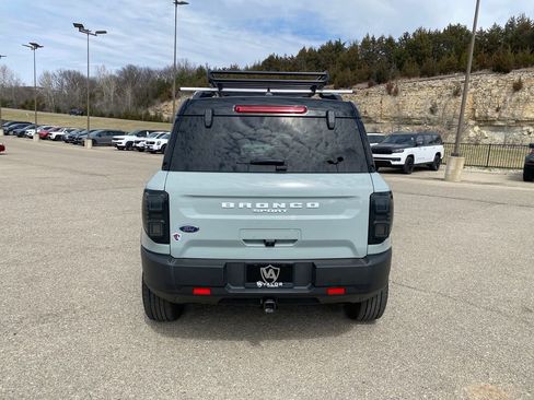 Used 2023 Ford Bronco Sport Badlands image 5