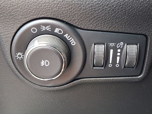 Used 2025 Jeep Compass Limited AWD/4WD image 25