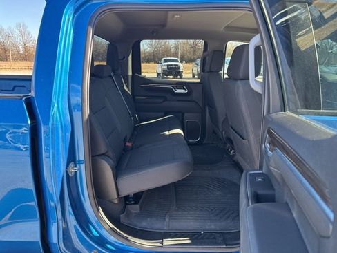 Used 2022 Chevrolet Silverado 1500 LT w/ Z71 Off-Road Package image 11