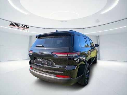 New 2025 Jeep Grand Cherokee L Limited w/ Black Appearance Package image 3