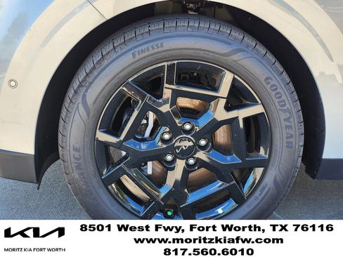 New 2026 Kia Carnival SX w/ SX Dark Edition Package FWD image 7