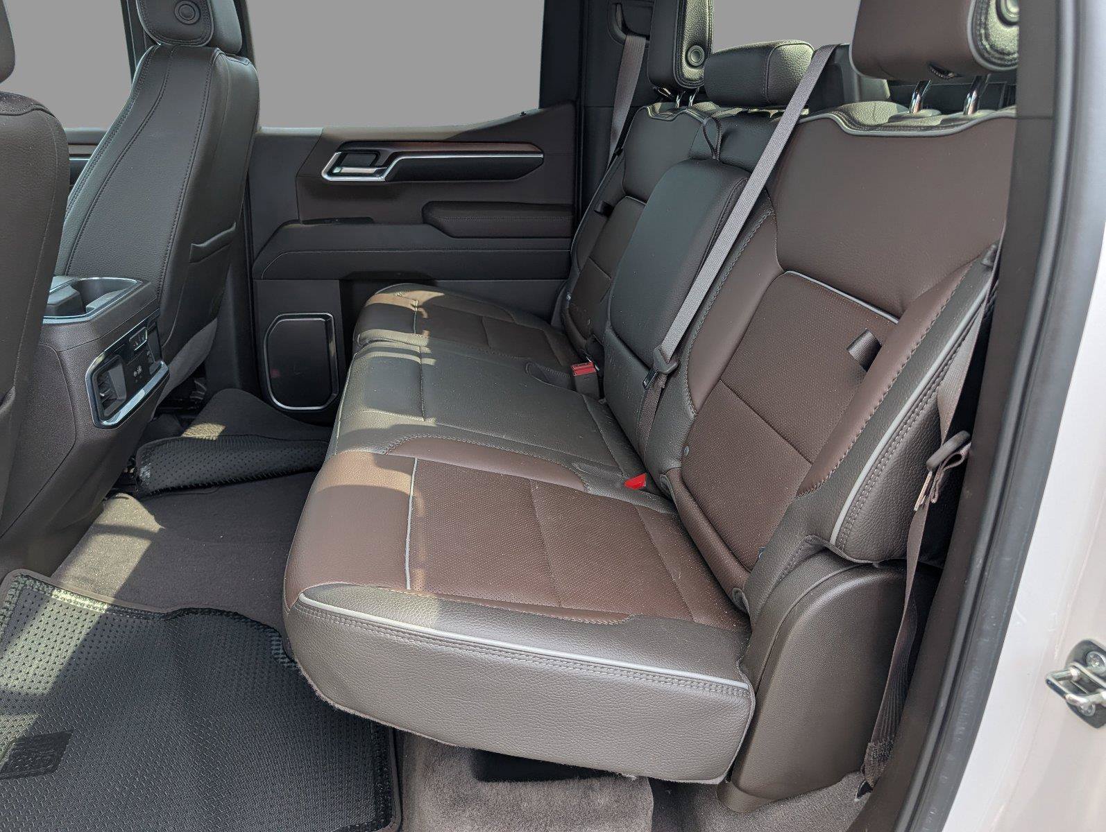 Certified 2024 GMC Sierra 1500 Denali w/ Denali Reserve Package AWD/4WD image 32