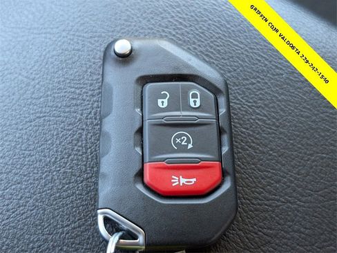 Used 2023 Jeep Gladiator Mojave w/ Cold Weather Group image 29