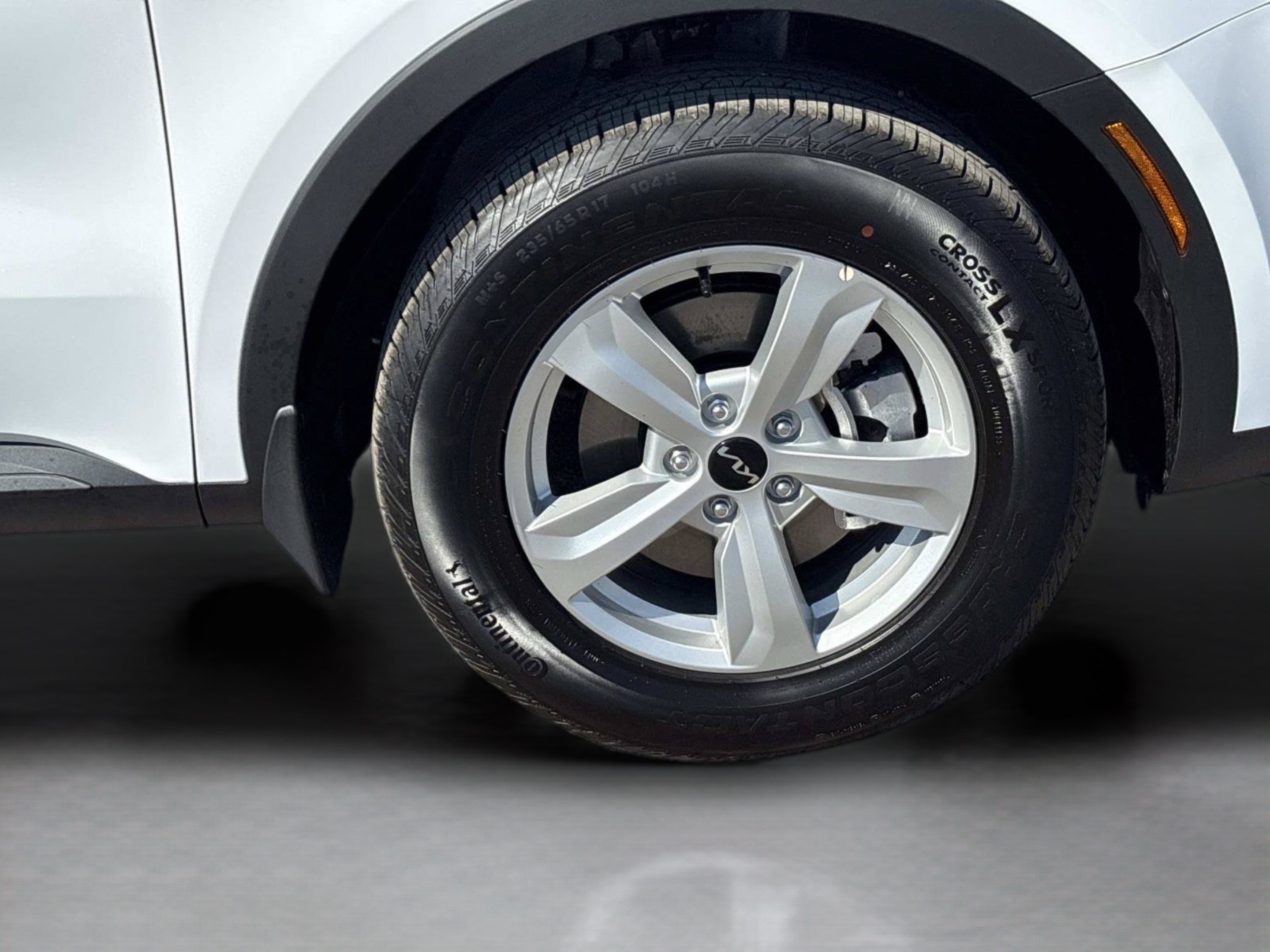 New 2026 Kia Sorento LX FWD image 9