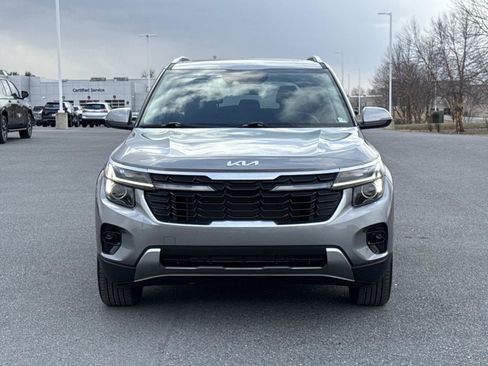Used 2024 Kia Seltos EX image 28