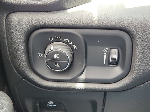 Used 2024 RAM 1500 Lone Star AWD/4WD image 13