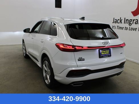 New 2025 Audi Q5 Prestige image 2