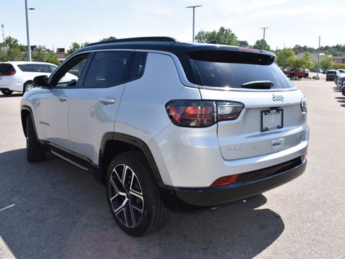 Used 2025 Jeep Compass Limited w/ Elite Group image 7