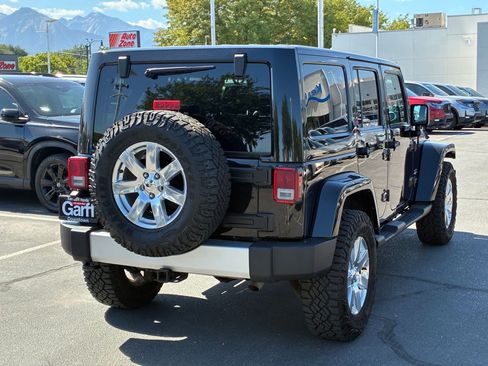 Used 2012 Jeep Wrangler Unlimited Sahara w/ Connectivity Group AWD/4WD image 3
