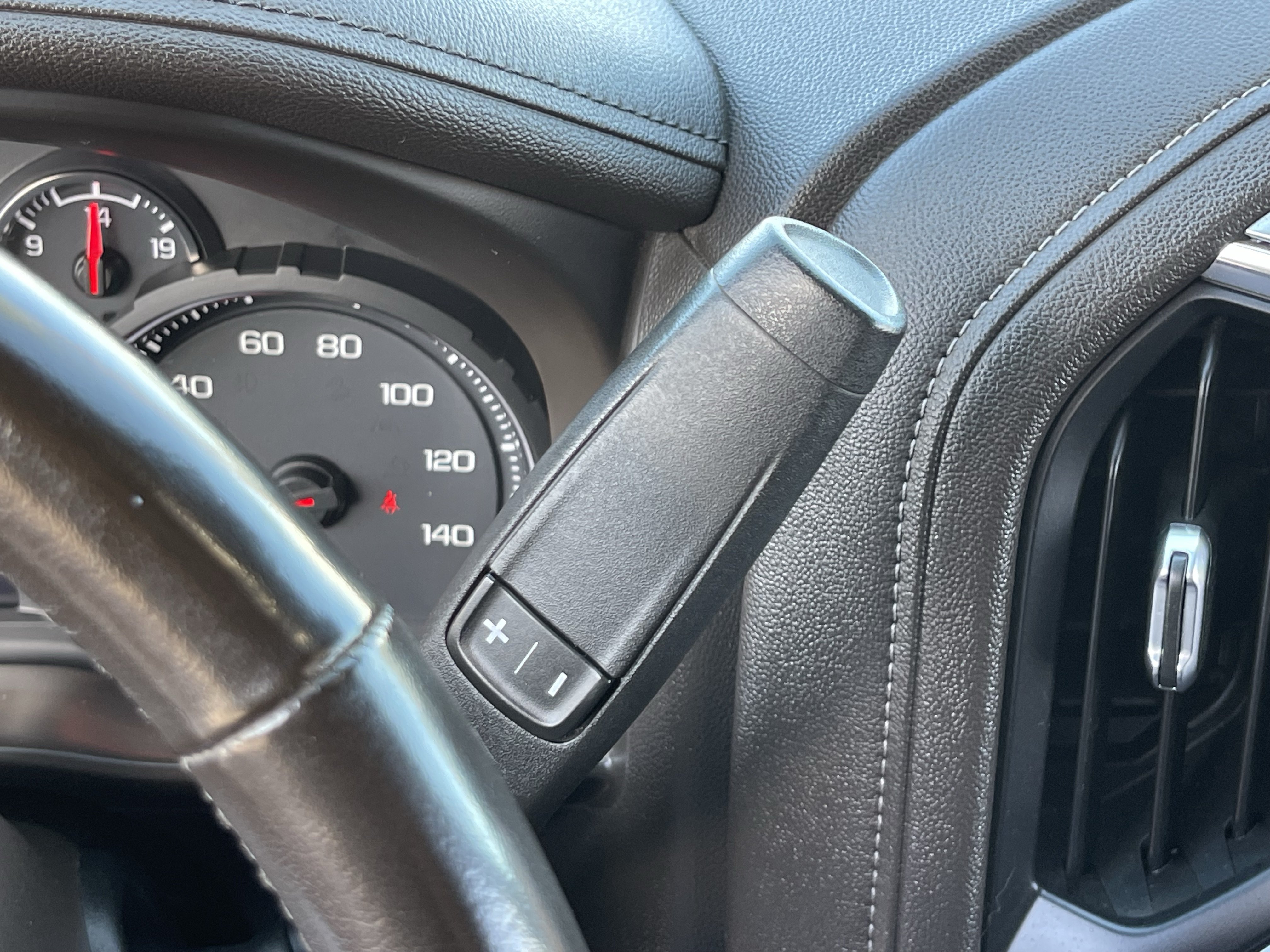 Used 2020 Chevrolet Silverado 1500 LTZ AWD/4WD image 29