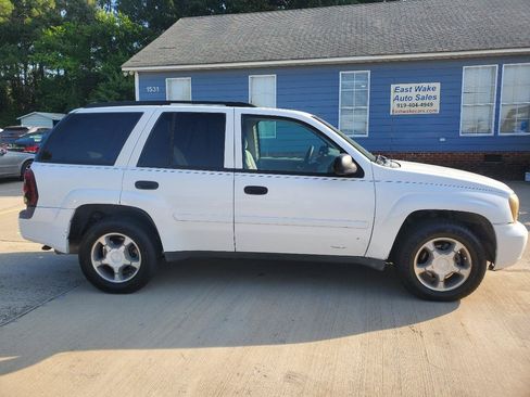 Used 2007 Chevrolet TrailBlazer LS w/ LS Preferred Equipment Group RWD image 4