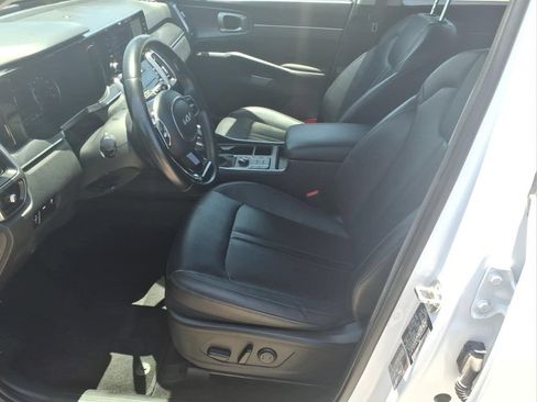 Used 2023 Kia Sorento S FWD image 11
