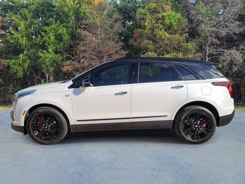 Used 2024 Cadillac XT5 Premium Luxury w/ Technology Package FWD image 21