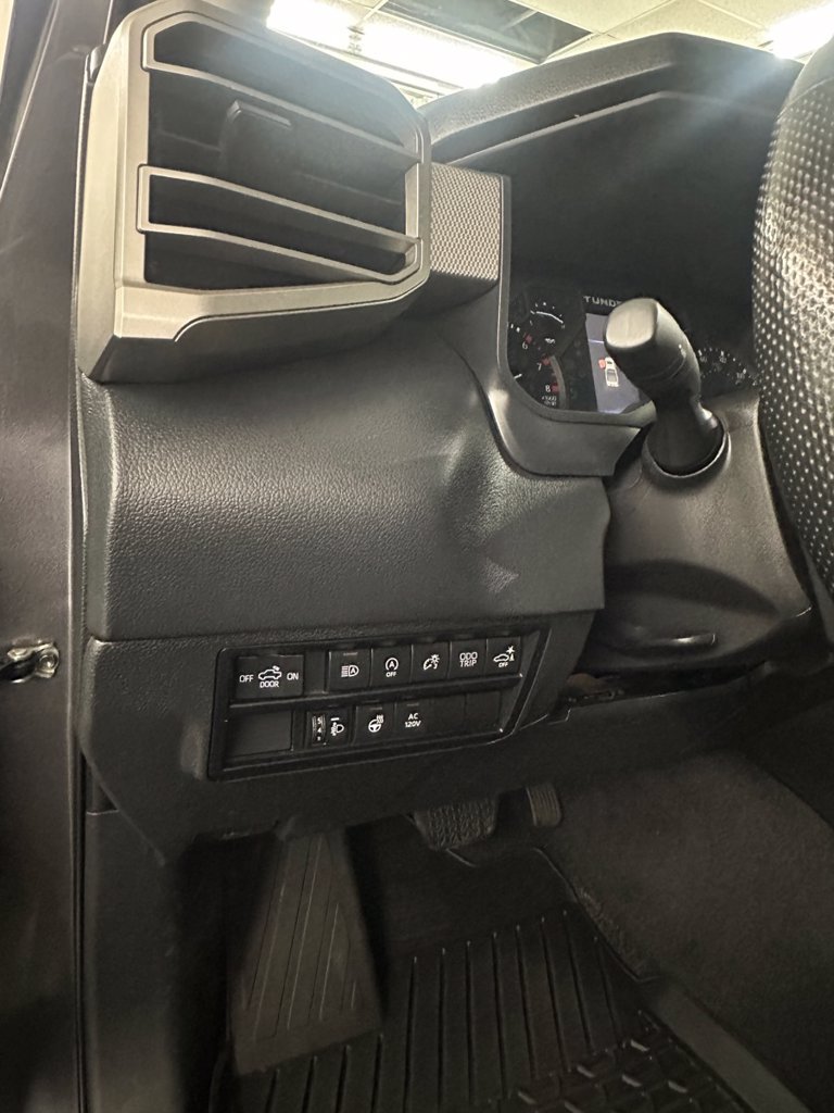 Used 2022 Toyota Tundra Limited AWD/4WD image 14