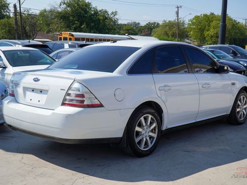 Used 2008 Ford Taurus SEL image 6