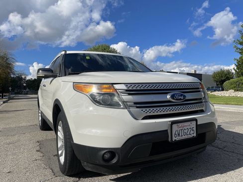 Used 2012 Ford Explorer XLT image 10