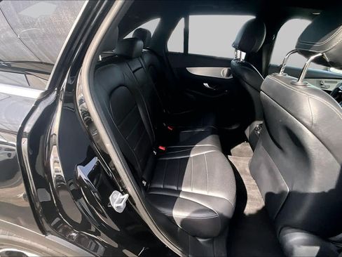 Used 2019 Mercedes-Benz GLC 350e 4MATIC image 20