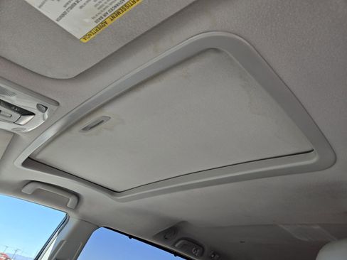 Used 2012 Toyota Sienna XLE image 8