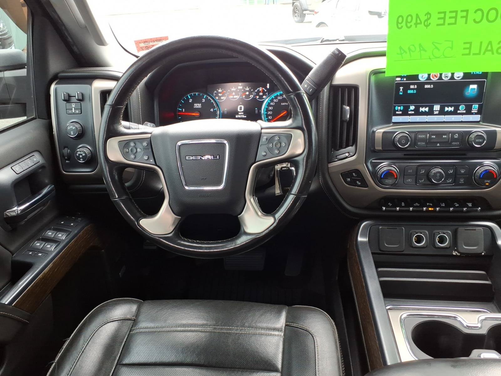 Used 2019 GMC Sierra 2500 Denali w/ Duramax Plus Package AWD/4WD image 9