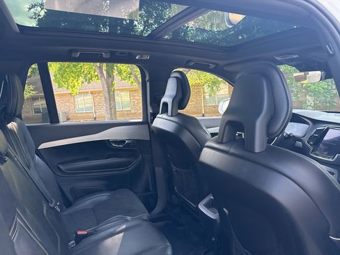 Used 2017 Volvo XC90 T5 R-Design w/ Vision Package image 12