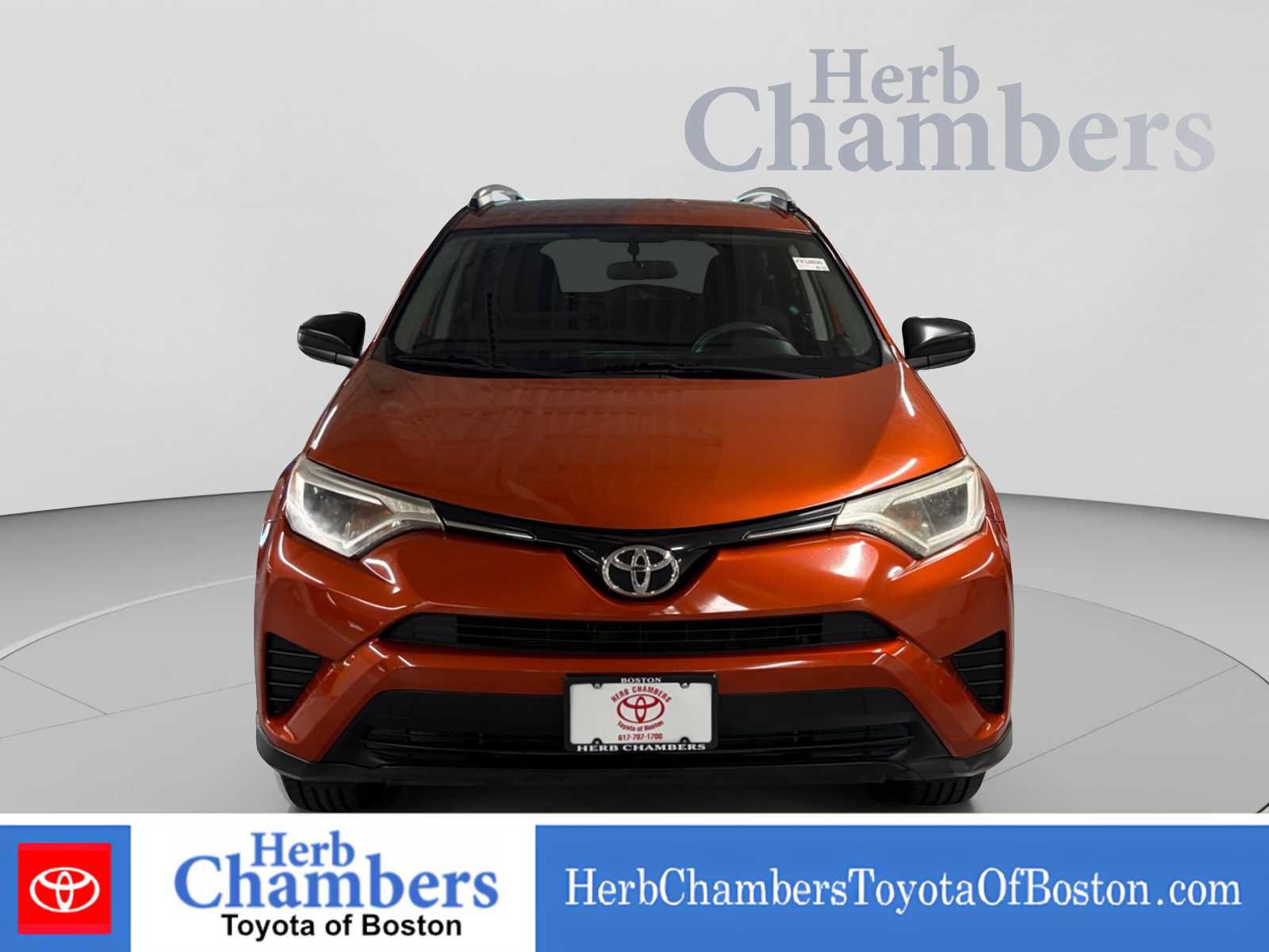 Used 2016 Toyota RAV4 LE FWD image 2