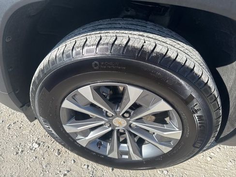 Used 2025 Chevrolet Equinox LT image 26