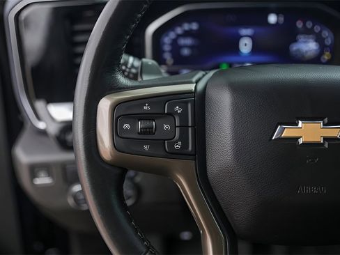 Used 2023 Chevrolet Silverado 1500 High Country w/ Technology Package image 17
