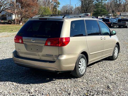 Used 2009 Toyota Sienna LE image 5
