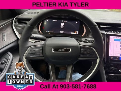 Used 2025 Jeep Grand Cherokee L Limited w/ Black Appearance Package image 20