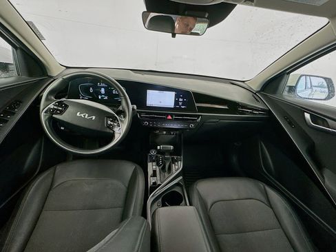 Used 2023 Kia Niro EX FWD image 22