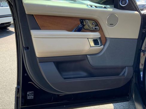 Used 2019 Land Rover Range Rover Supercharged image 20