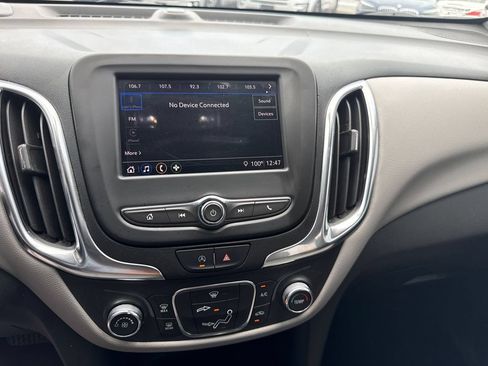 Used 2022 Chevrolet Equinox LS w/ LS Convenience Package FWD image 12