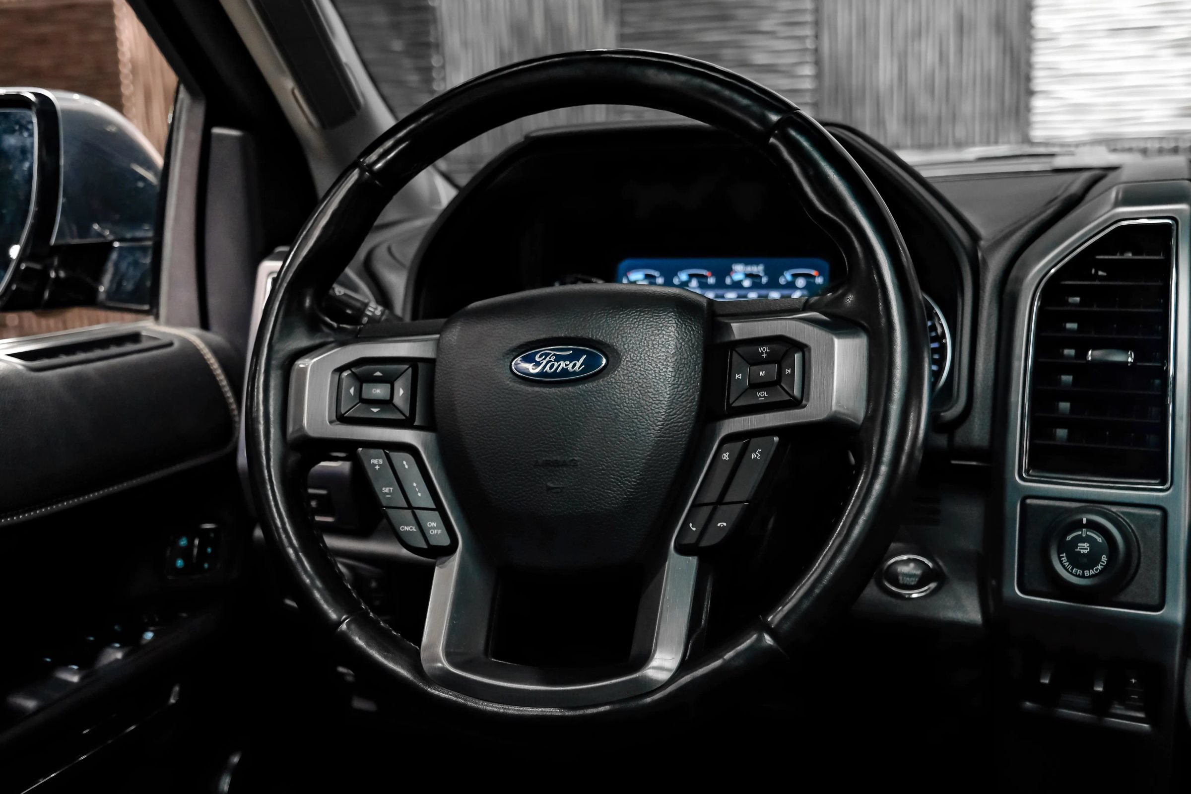 Used 2019 Ford Expedition Max Platinum AWD/4WD image 15