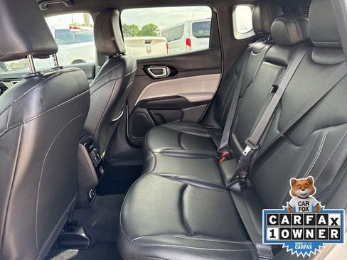 Certified 2025 Jeep Compass Limited AWD/4WD image 10