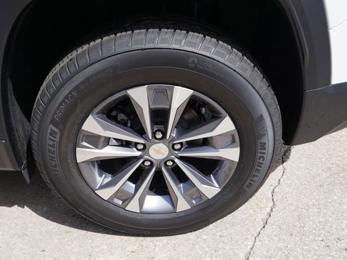 New 2026 Chevrolet Equinox LT w/ Convenience Package II AWD/4WD image 33
