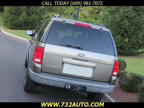 Used 2003 Ford Explorer XLT image 29