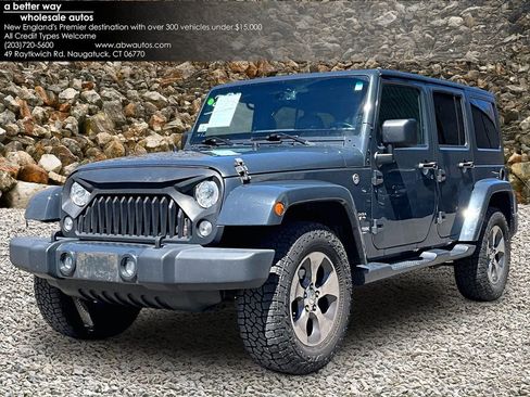 Used 2018 Jeep Wrangler Unlimited Sahara w/ Dual Top Group AWD/4WD image 1