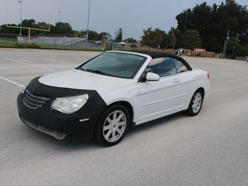 Used 2008 Chrysler Sebring Touring w/ Special Touring Group FWD image 4