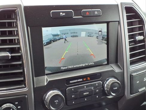 Used 2019 Ford F150 XLT w/ Equipment Group 302A Luxury AWD/4WD image 9