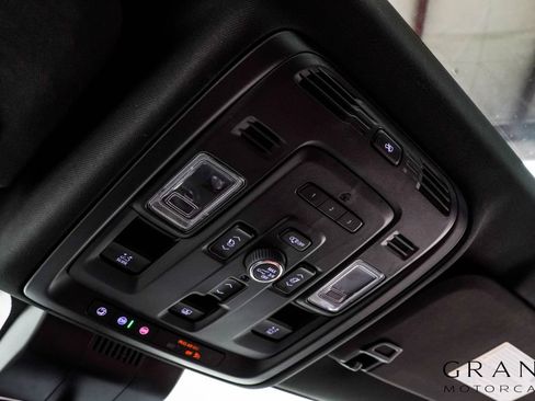 Used 2023 GMC Yukon Denali Ultimate AWD/4WD image 35