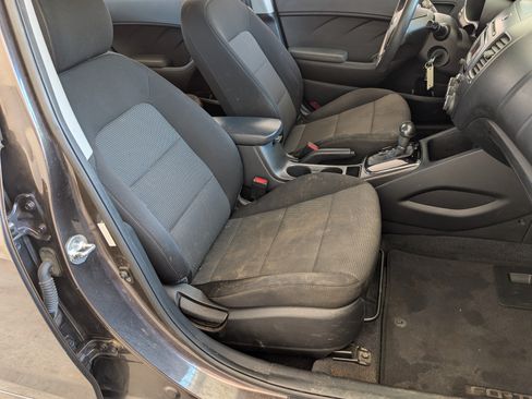 Used 2018 Kia Forte LX FWD image 15